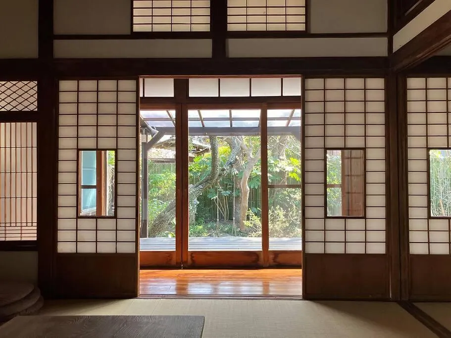 桜山ノウチ Villa Zushi 0*,